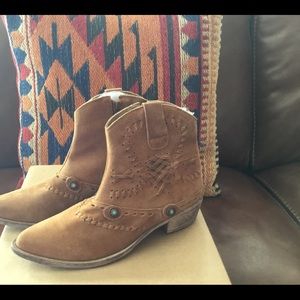 Diego di Lucca genuine suede western boots!!